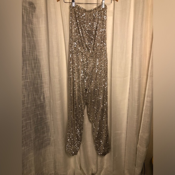 VENUS Sequin Jumpsuit White/Silver size Large NWOT - Picture 2 of 12
